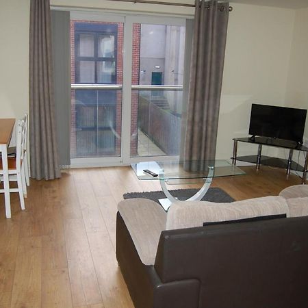 Saracens Courtyard By Swa Apartment Cheltenham Bagian luar foto
