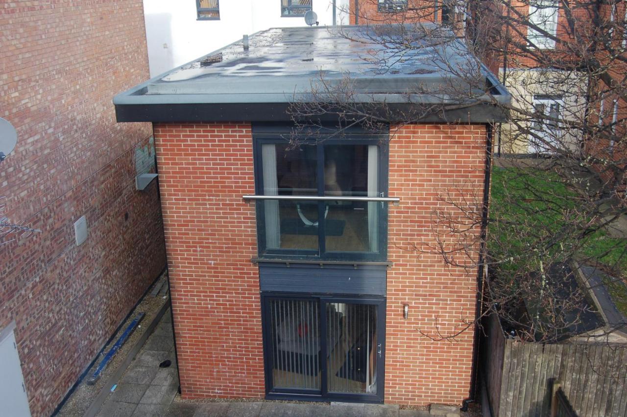 Saracens Courtyard By Swa Apartment Cheltenham Bagian luar foto